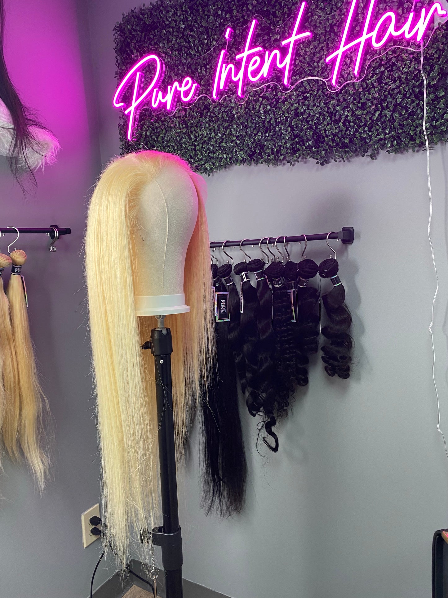 613 Blonde Wigs